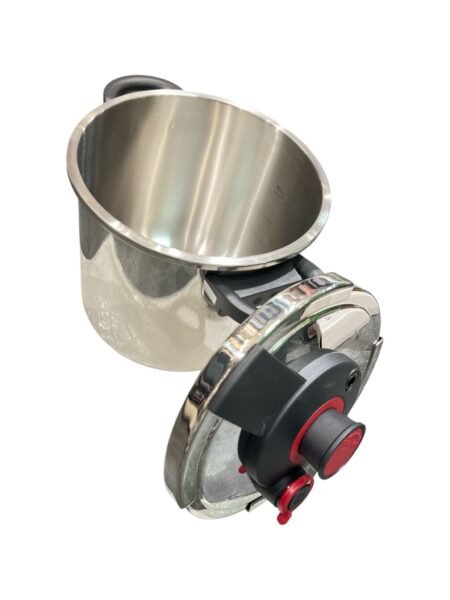 10-liter pressure cooker